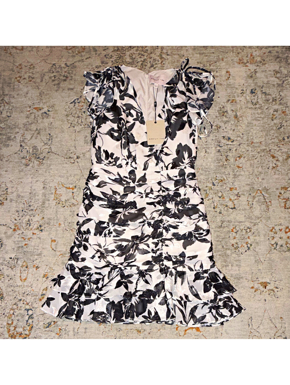 Adelyn Rae Black White Floral Ruffle Chiffon V-Neck Mini Dress Sz XS A372